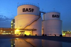 Продажи BASF за второй квартал 2016 года упали почти на четверть